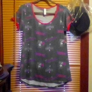 LulaRoe classic comfty T